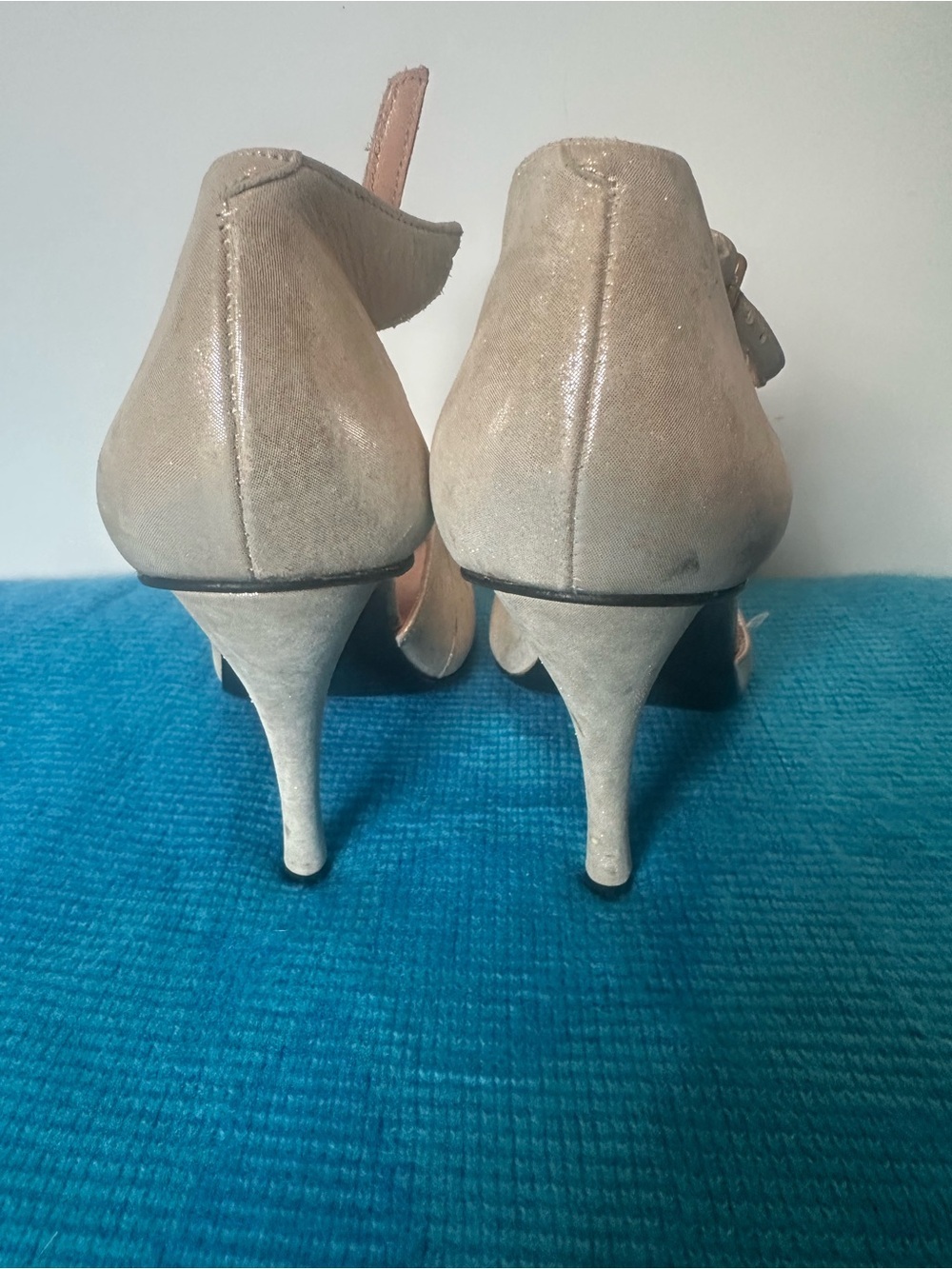 Robert Clergerie Metallic Gold T-Strap Peep Toe Heels - Picture 3 of 6